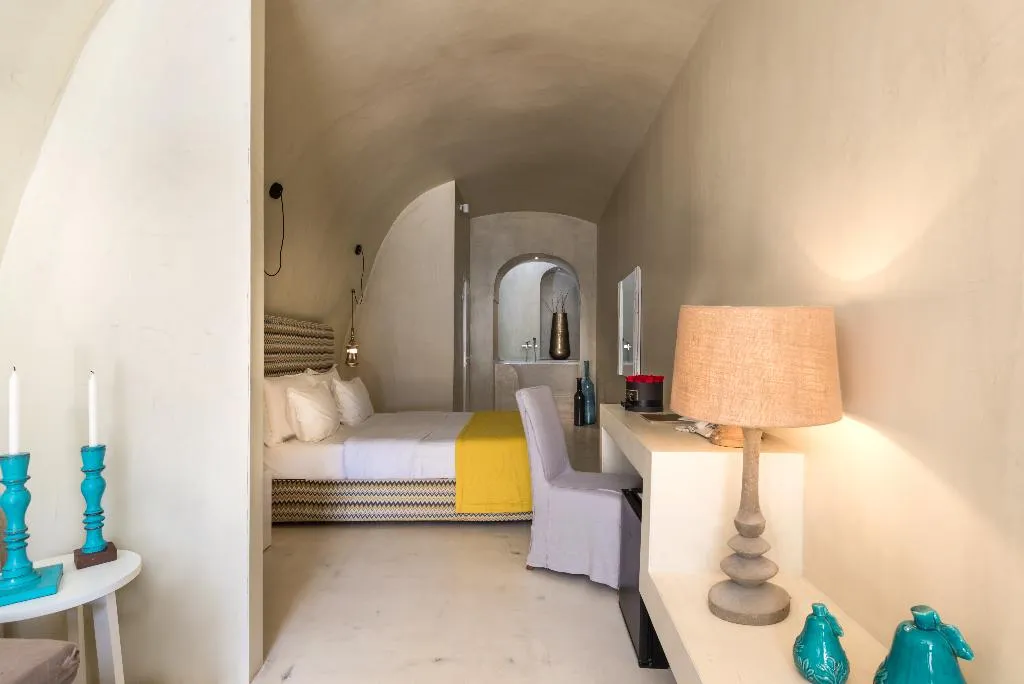 SUITE WITH JACUZZI Room, Mythical Blue Luxury Suites, Santorini