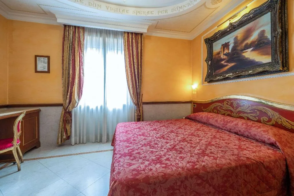 DOUBLE WITH DOUBLE BED Room, Clarion Collection Hotel Principessa Isabella, Rome