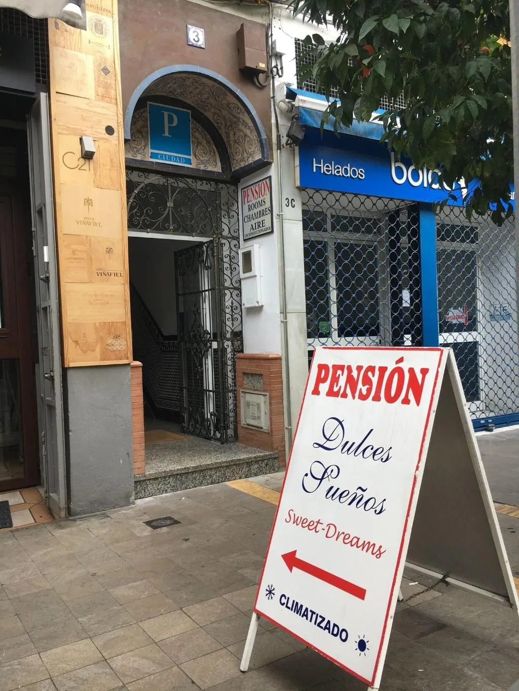 General view, Pensión dulces sueños, Seville