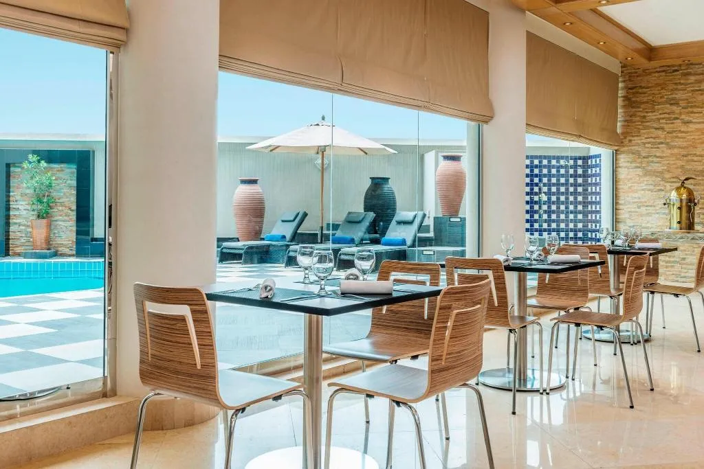 Restaurant, Majestic Cove Hotel, Dubai