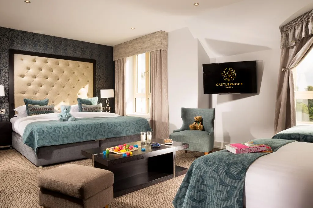 FAMILY ROOM CAPACITY 5 Room, Castleknock Hotel and Country Club, Dublin