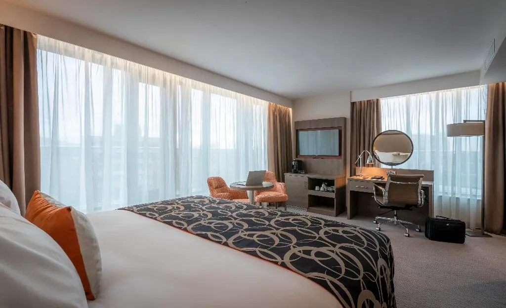 DOUBLE EXECUTIVE KING BED Room, Clayton Hotel Charlemont, Dublin