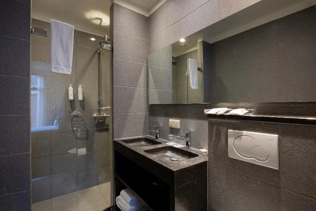 DOUBLE SINGLE USE STANDARD Room, Catalonia Vondel Amsterdam, Amsterdam