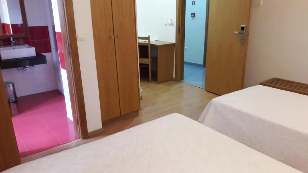 Room, Alicante, Lisbon