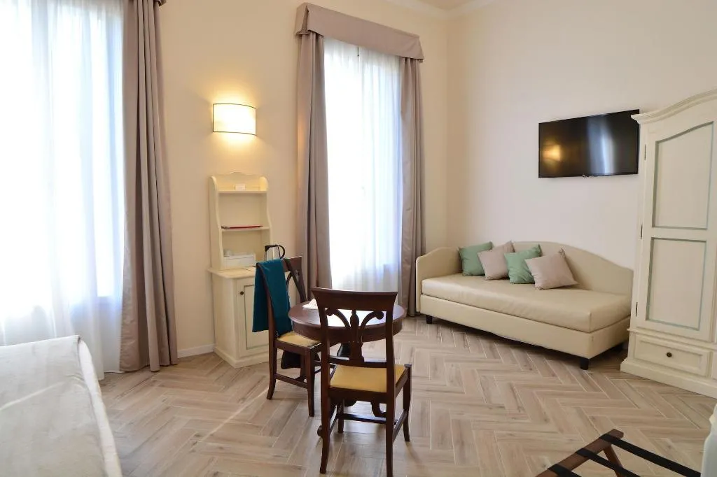 Room, Dimora Salviati, Florence