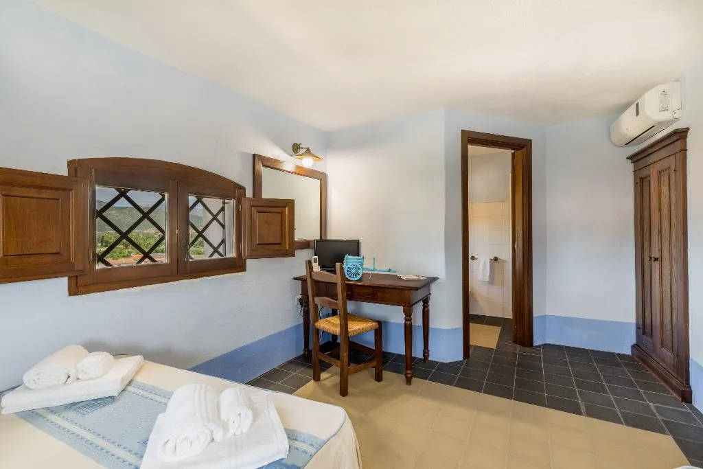 TRIPLE STANDARD Room, Castello Malicas, Olbia