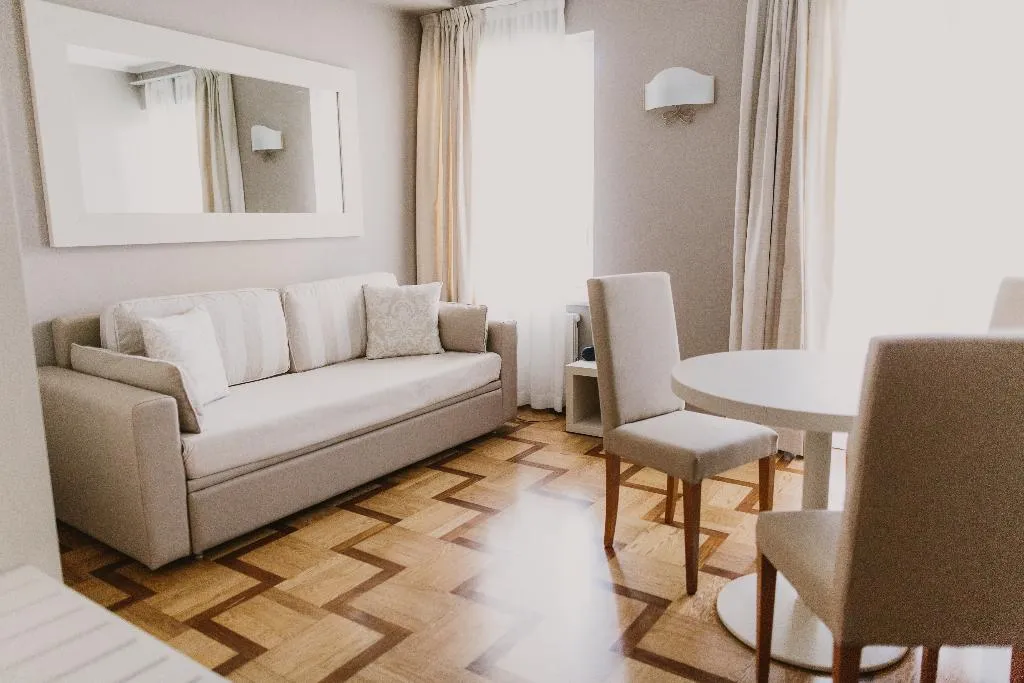 SUITE STANDARD Room, Hotel Metropole, Cagliari
