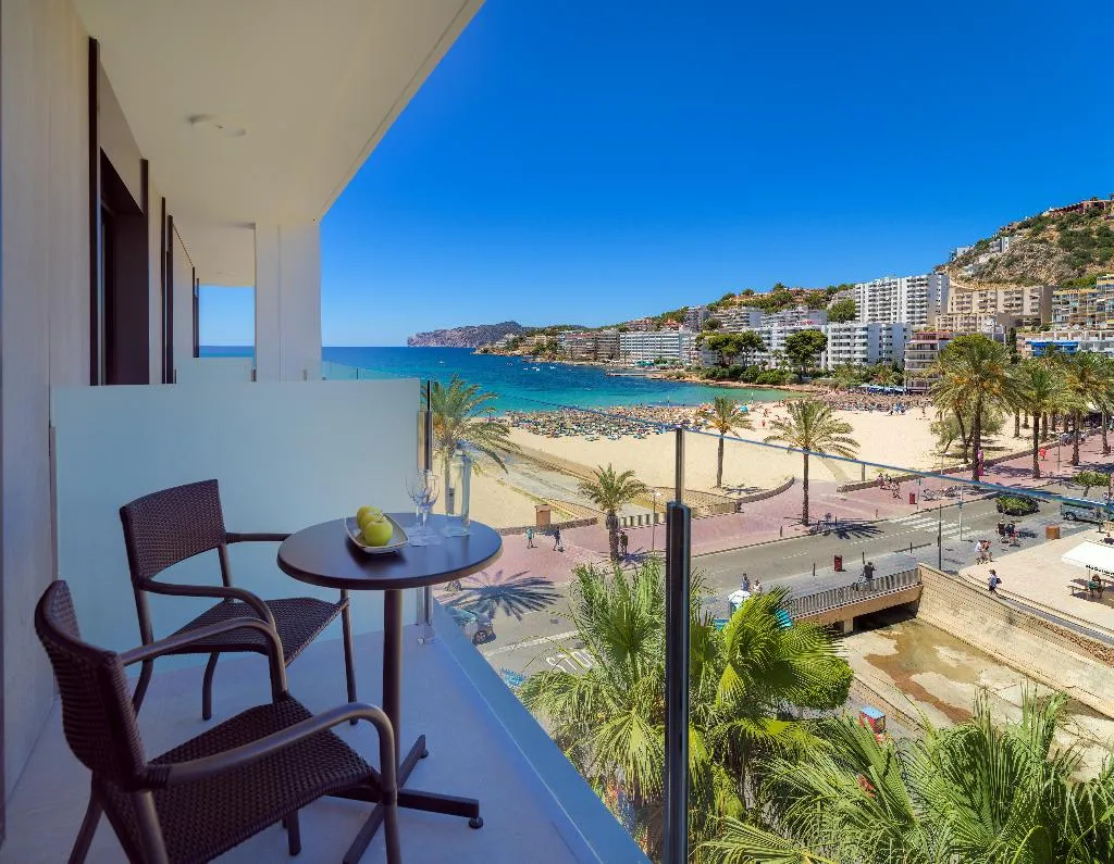 DOUBLE SUPERIOR POOL VIEW Room, H10 Casa del Mar, Majorca