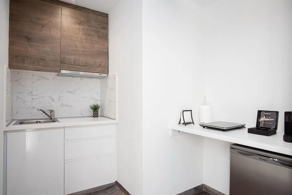 Room, Athenian Spirit, Athens