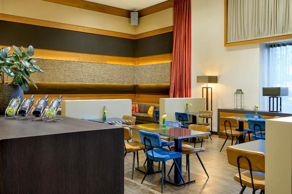 Bar, Movenpick Hotel Amsterdam City Centre, Amsterdam