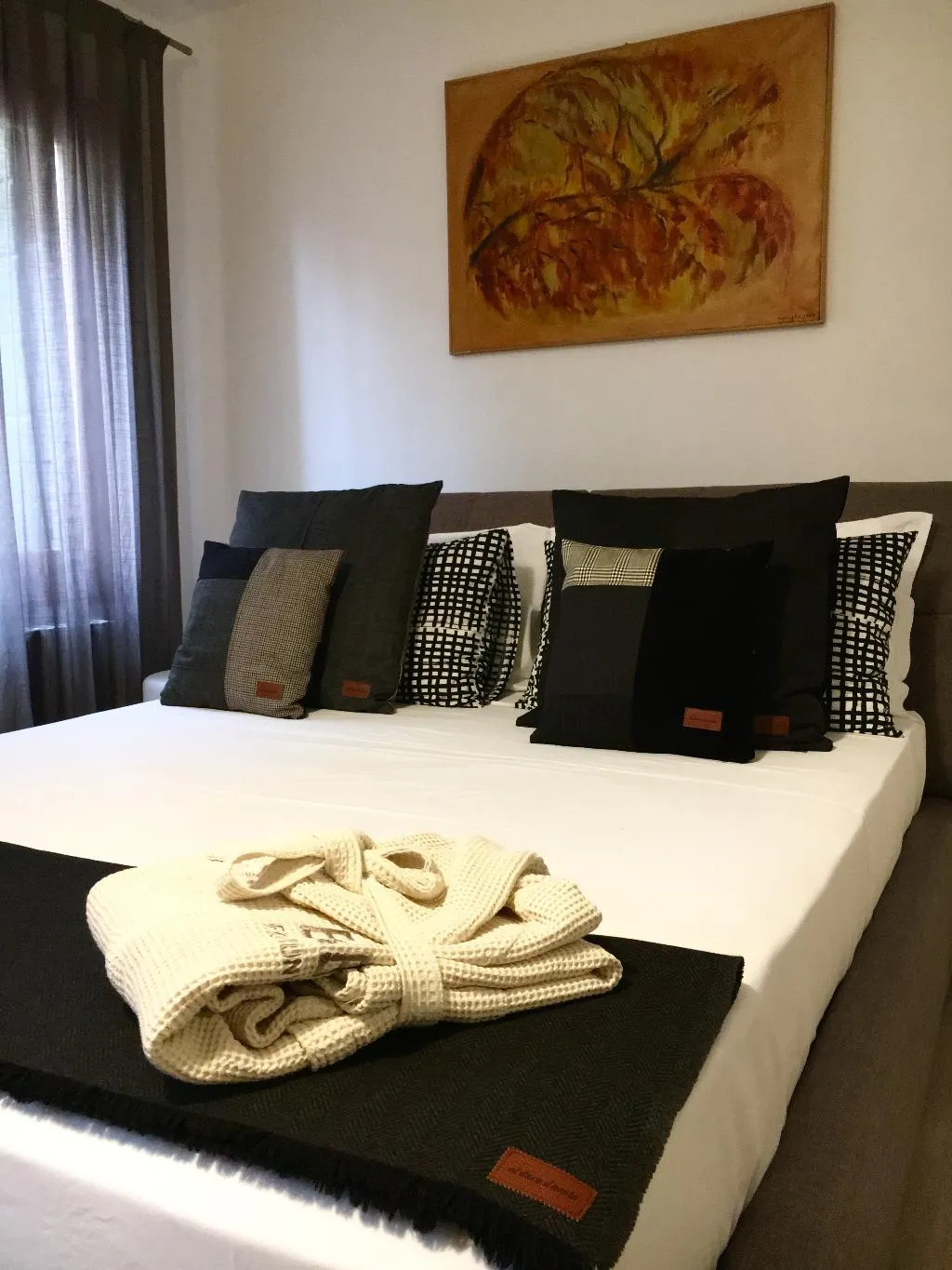 DOUBLE DELUXE CANAL VIEW Room, B&B Fortuny, Venice