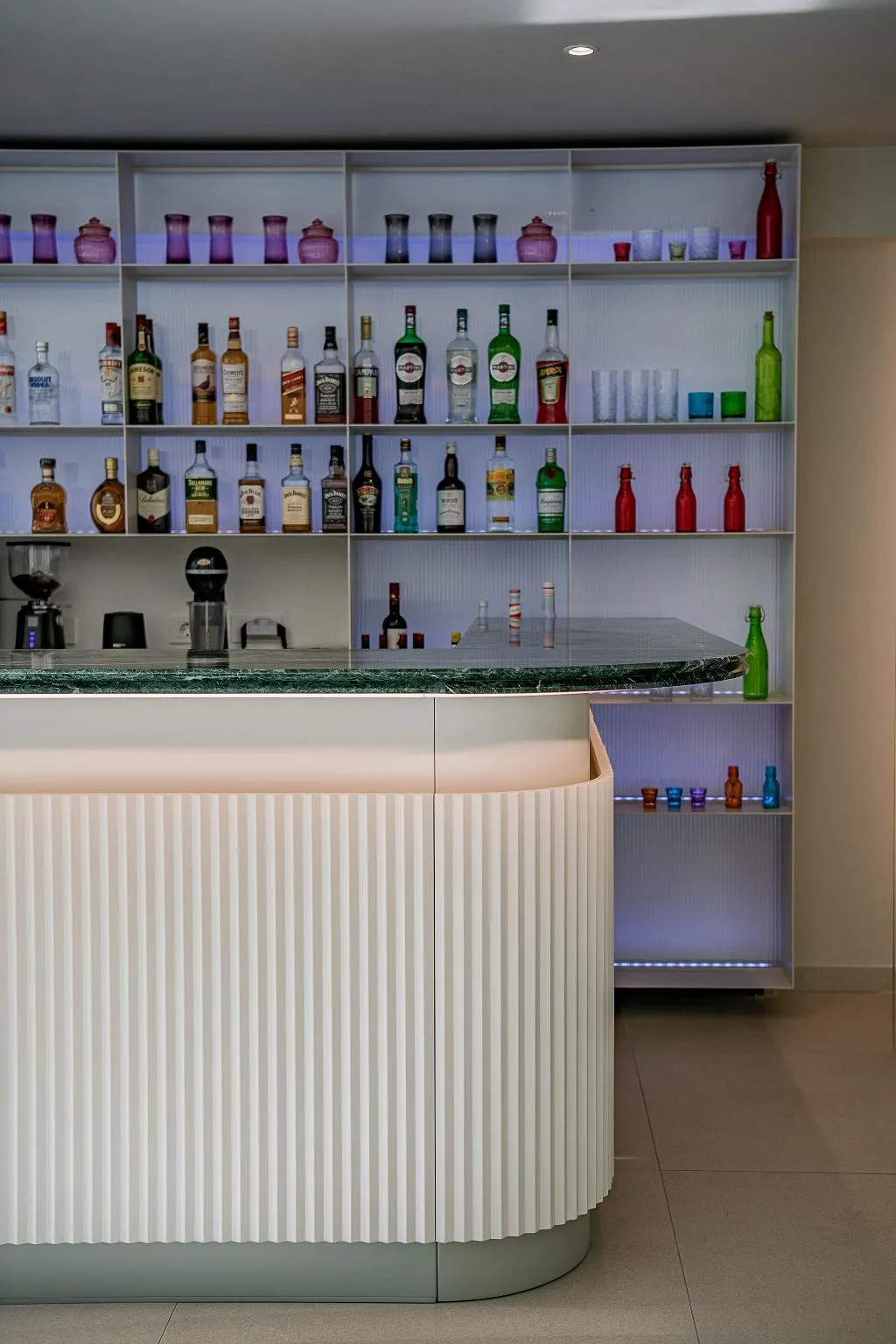 Bar, Arkadi, Crete