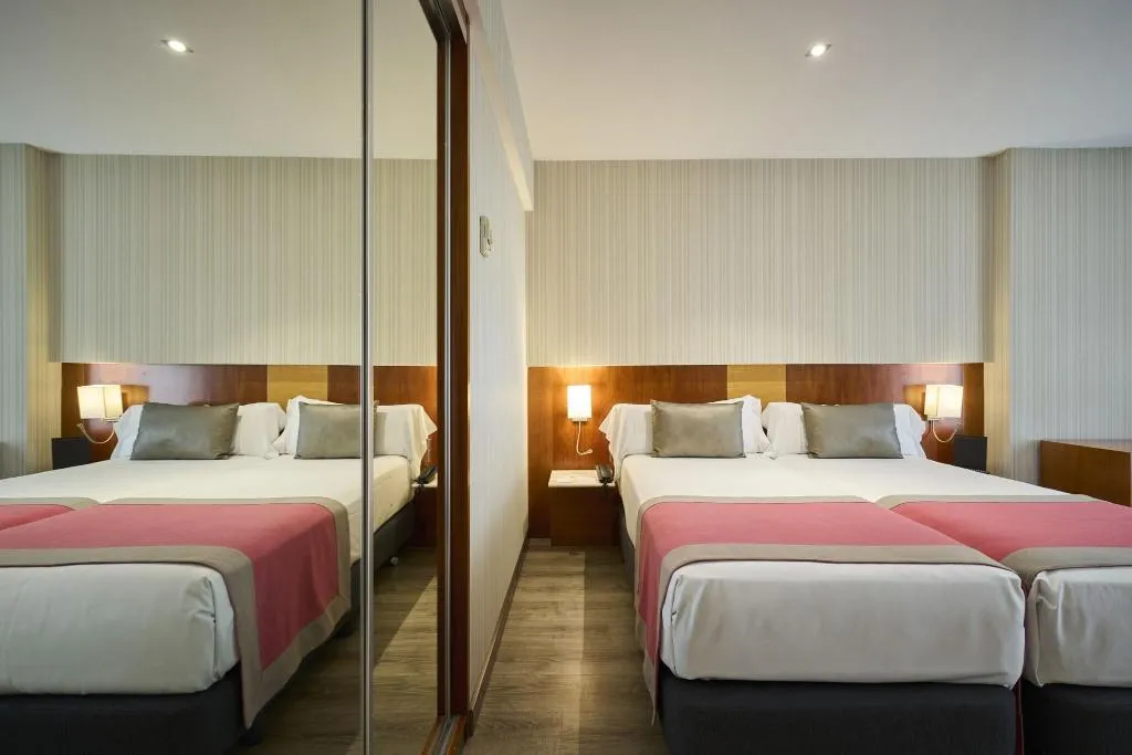 FAMILY ROOM STANDARD Room, Catalonia Barcelona 505, Barcelona