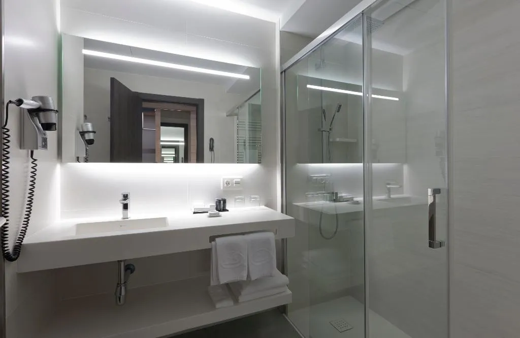DOUBLE SINGLE USE STANDARD Room, Liabeny, Madrid