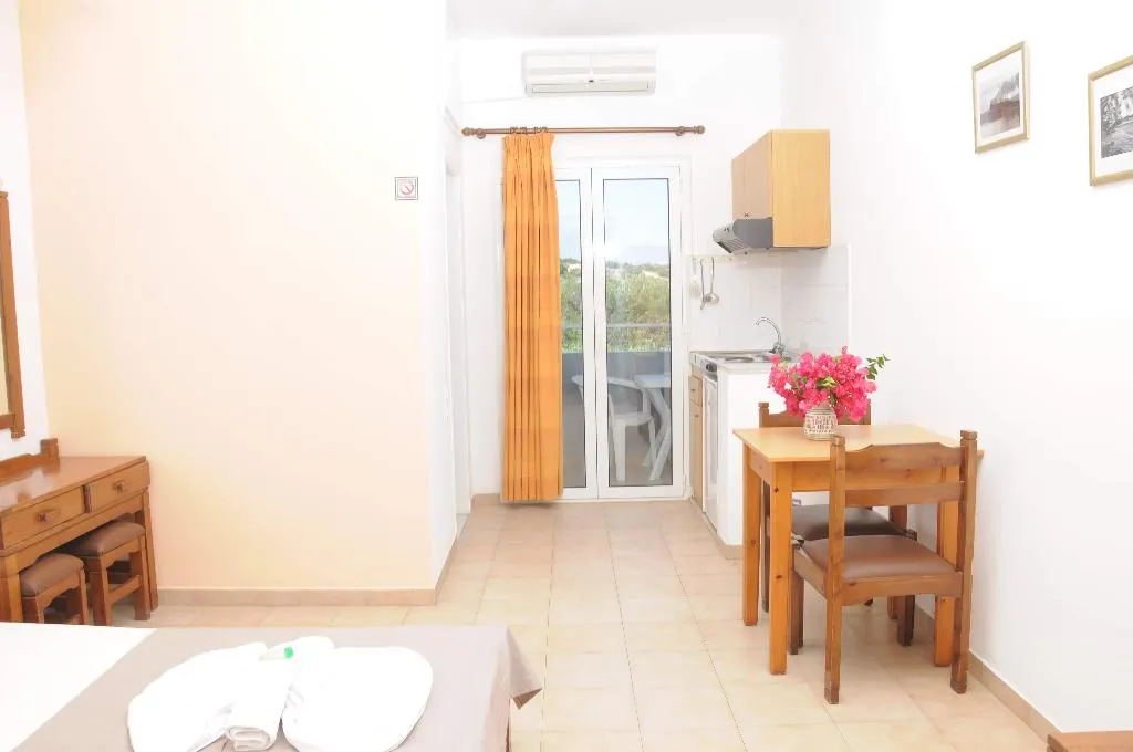 STUDIO STANDARD Room, Mastorakis Studios, Crete