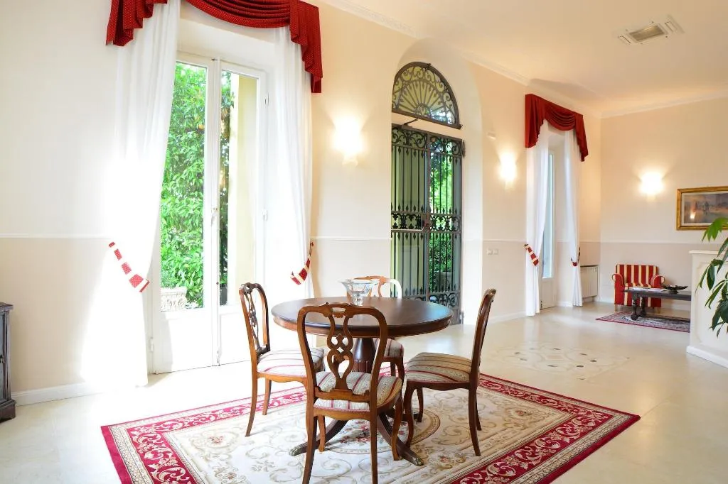Lobby, Dimora Salviati, Florence