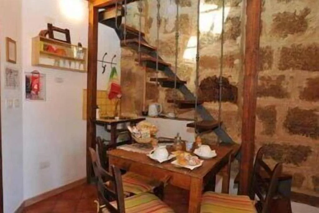 Room, Aigua, Alghero
