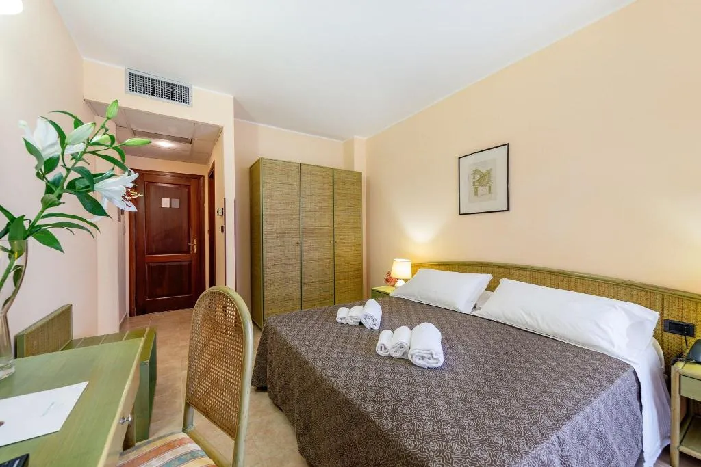 Double or Twin TWO BEDS Room, Rina Hotel, Alghero