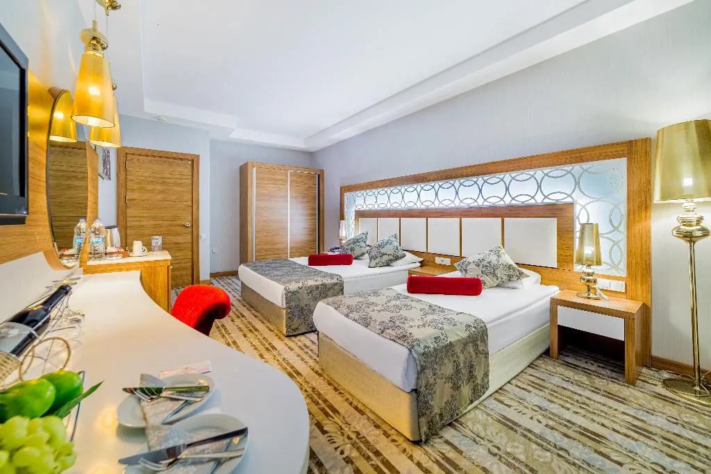 FAMILY ROOM TWO BEDROOMS Room, Justiniano Deluxe Resort Hotel, Antalya