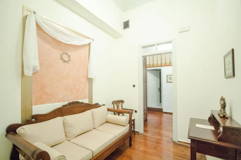 Room, Vilelmine, Crete