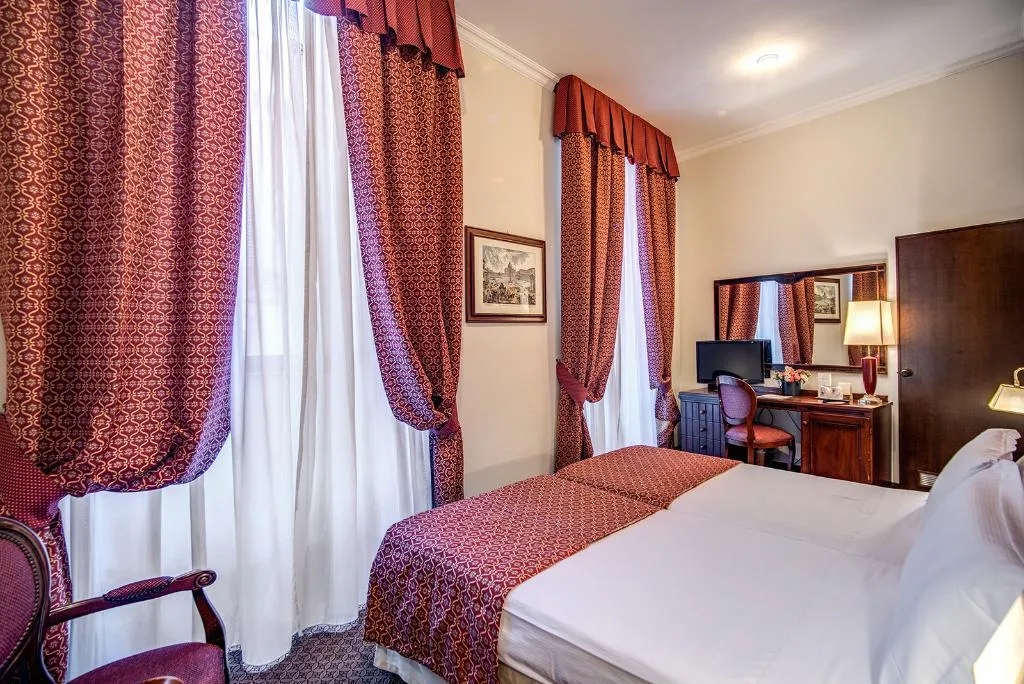 TWIN STANDARD Room, Colonna Palace, Rome