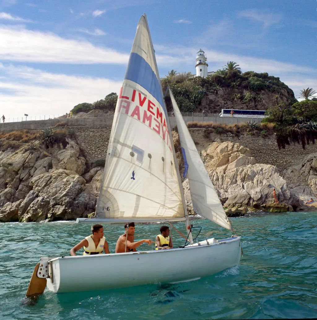 Sports and Entertainment, Estrella de Mar Youth Hostel, Costa Brava