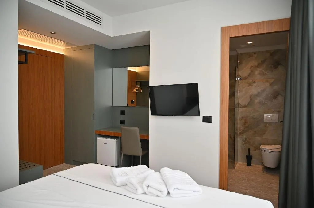 Room, Adria Palace Hotel, Durres