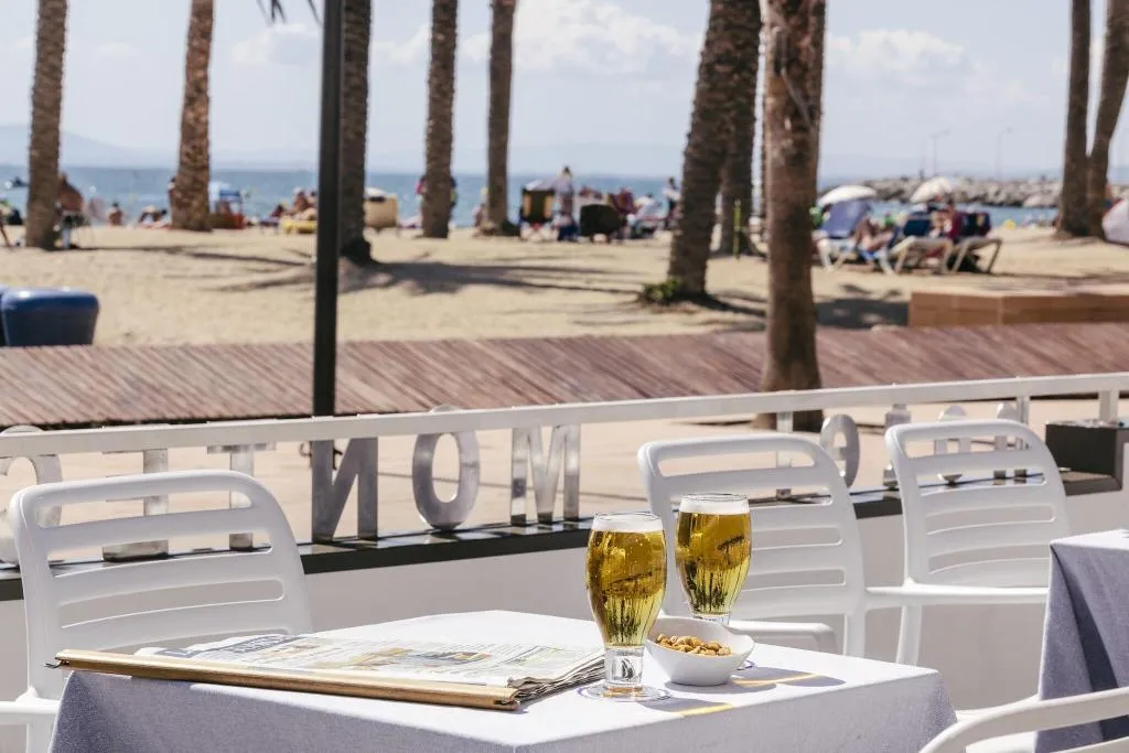 Bar, Montecarlo, Costa Brava