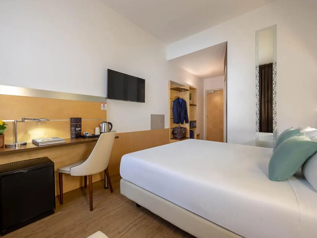 DOUBLE SUPERIOR Room, iH Hotels Milano Gioia, Milan