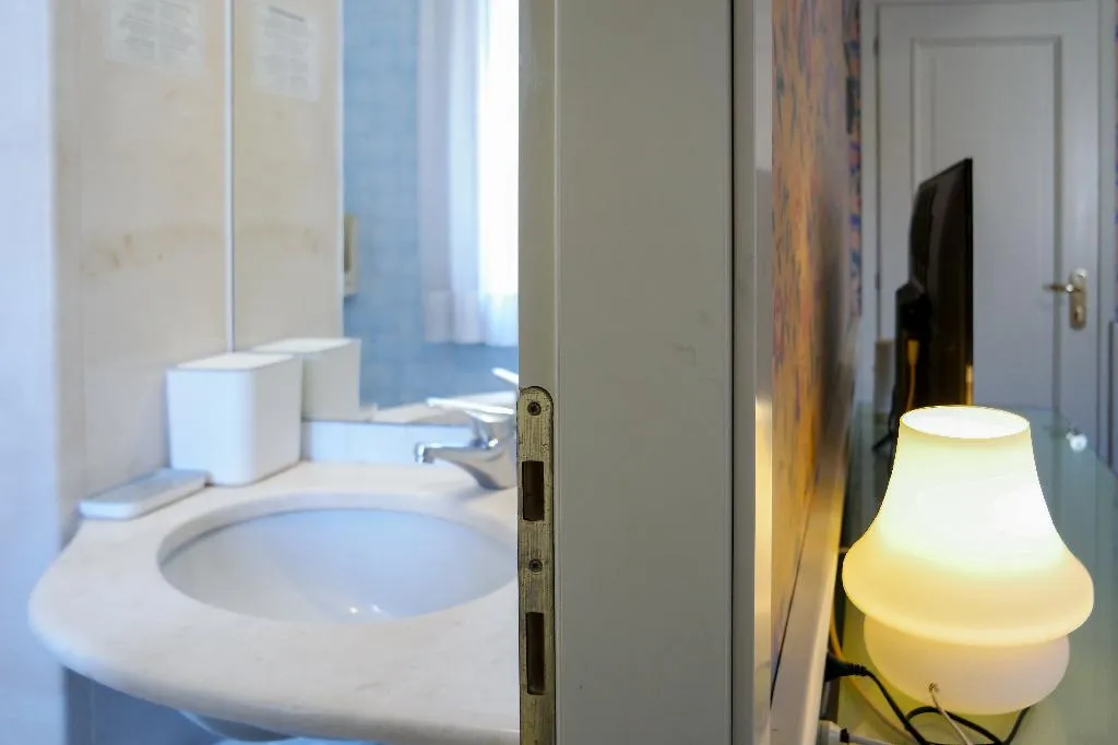 SINGLE COMFORT Room, Alla Giustizia, Venice