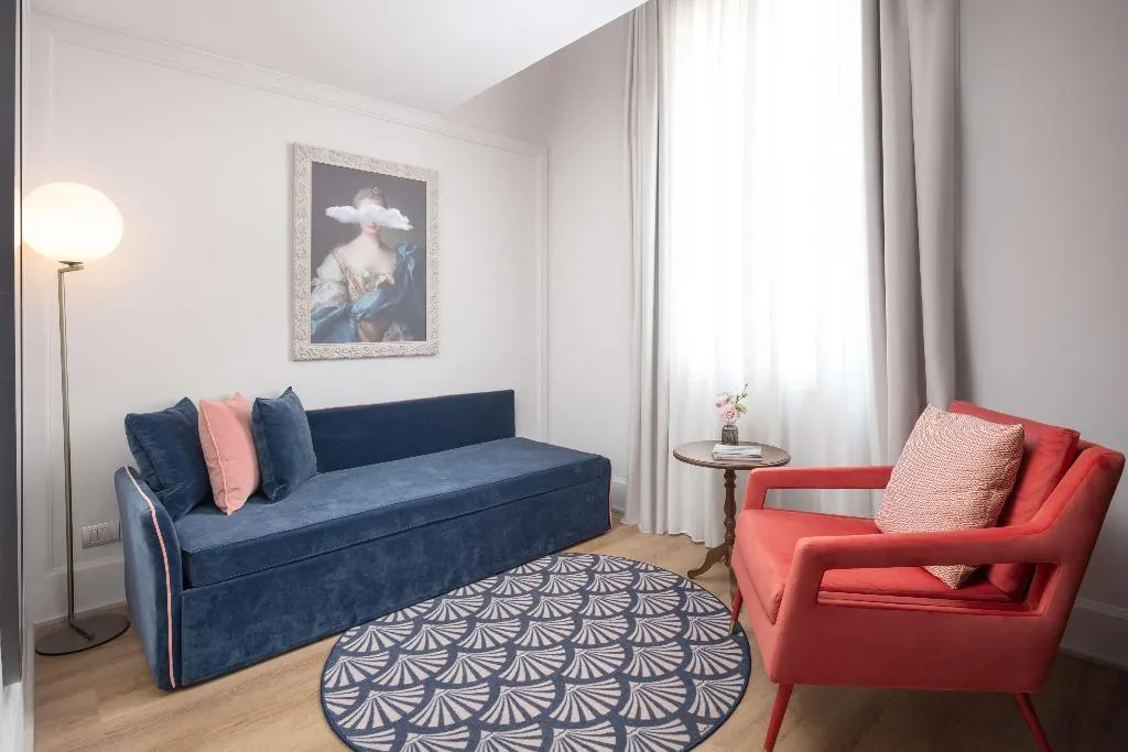 SUITE CLASSIC Room, Anglo American Hotel Florence, Curio Collection, Florence