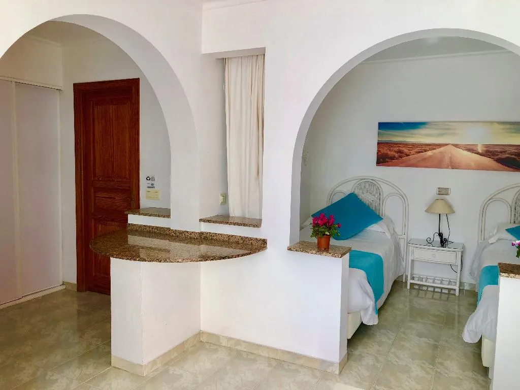 STUDIO TWO BEDS Room, Torre Playa, Majorca