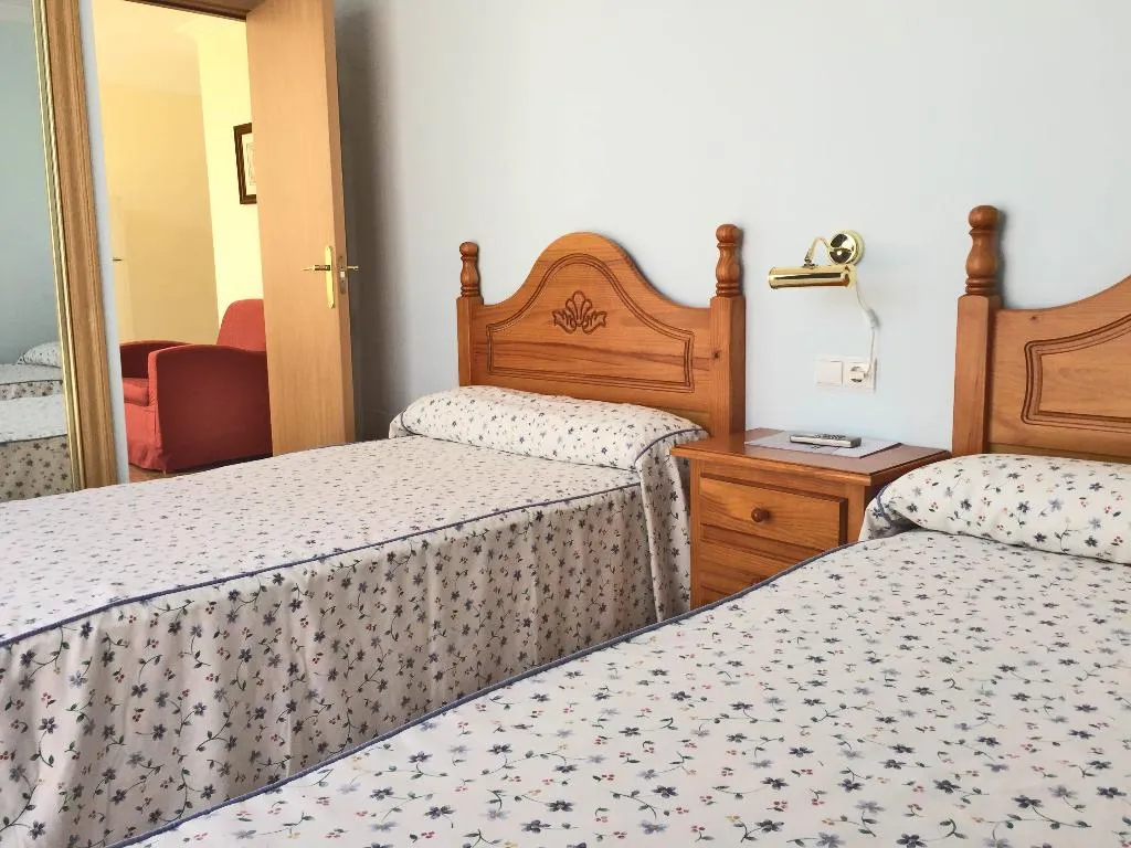 APARTMENT POOL VIEW TWO DOUBLE BEDS Room, Roquetas Beach And Playa Serena Golf Village, Costa Almeria