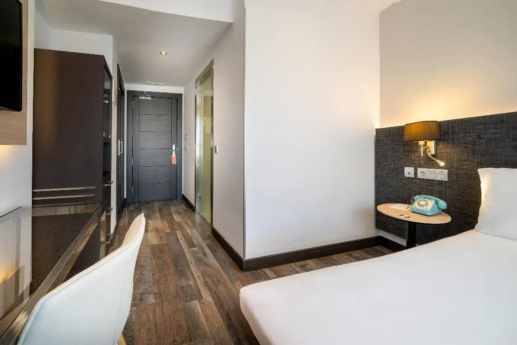SINGLE STANDARD Room, Hotel Cádiz Paseo del Mar, Affiliated by Meliá, Costa De La Luz