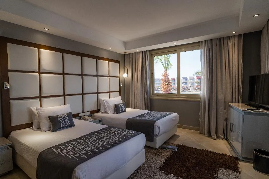 SUITE WITH JACUZZI Room, Sunrise Crystal Bay Resort -Grand Select-, Red Sea Riviera