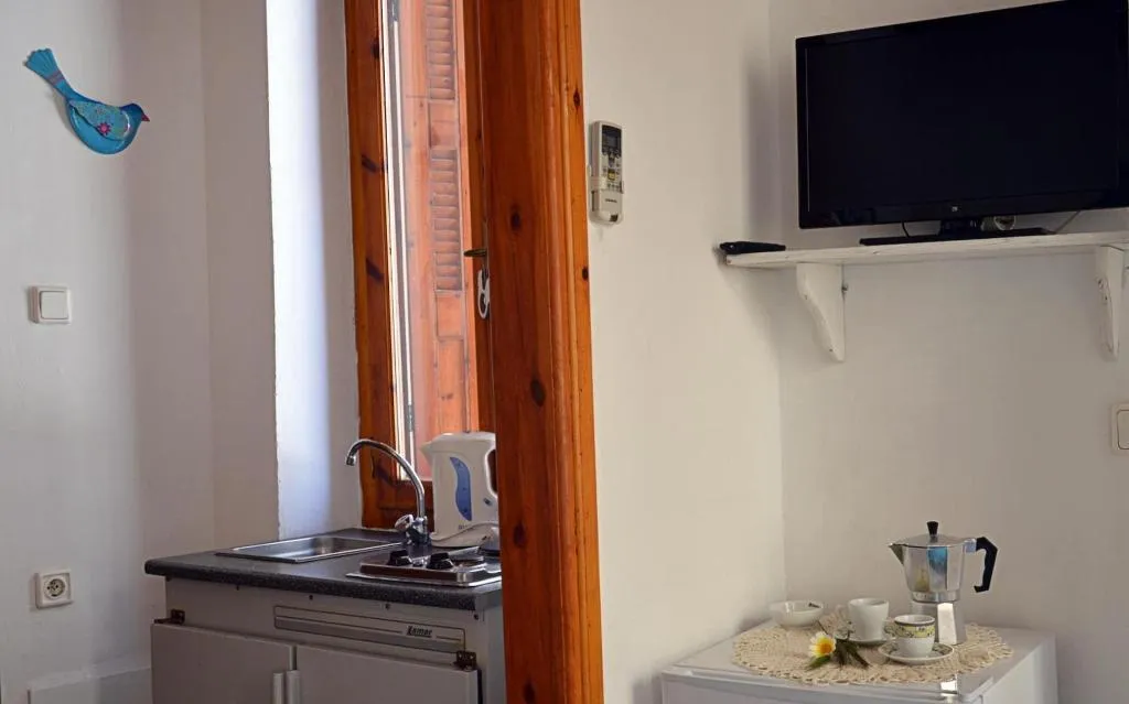 Room, Hera Studios, Crete