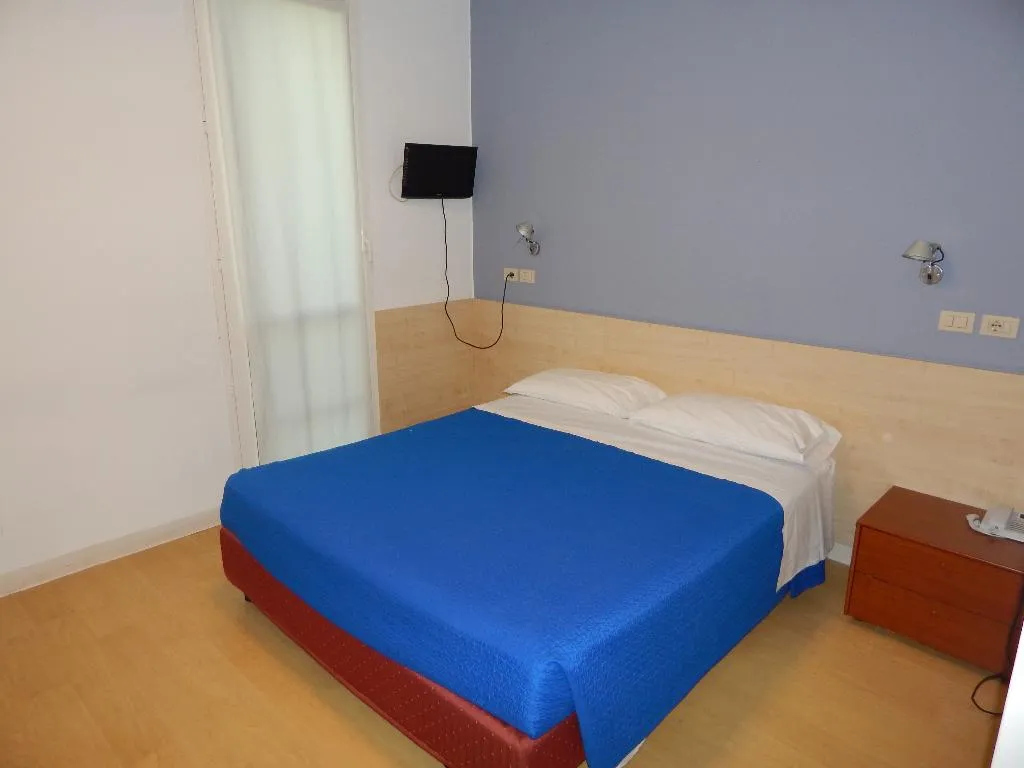 Room, Excel Milano 3 Next, Milan
