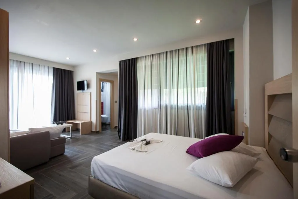 SUITE CLASSIC Room, Amalia Center, Thessaloniki
