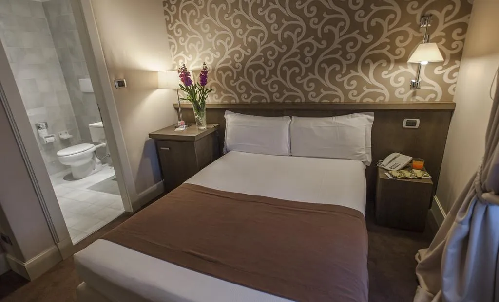DOUBLE ECONOMY Room, Villa Torlonia Hotel, Rome