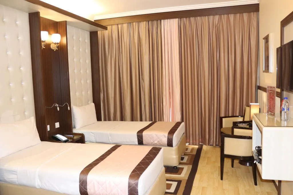 Double or Twin DELUXE Room, Al Khaleej Grand, Dubai