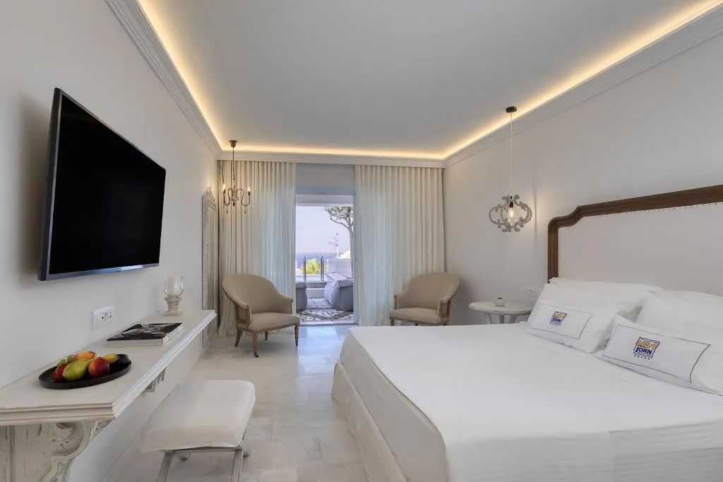 SUITE TWO BEDROOMS WITH PRIVATE POOL Room, Saint John Hotel Villas & Spa, Mykonos