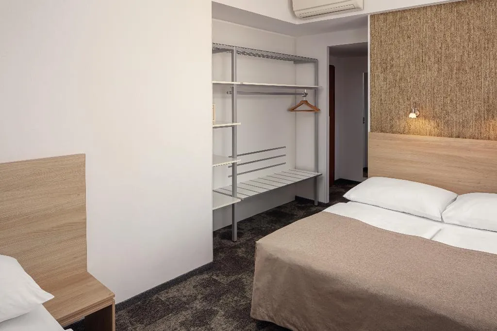TRIPLE STANDARD Room, Hotel Ambiance, Prague