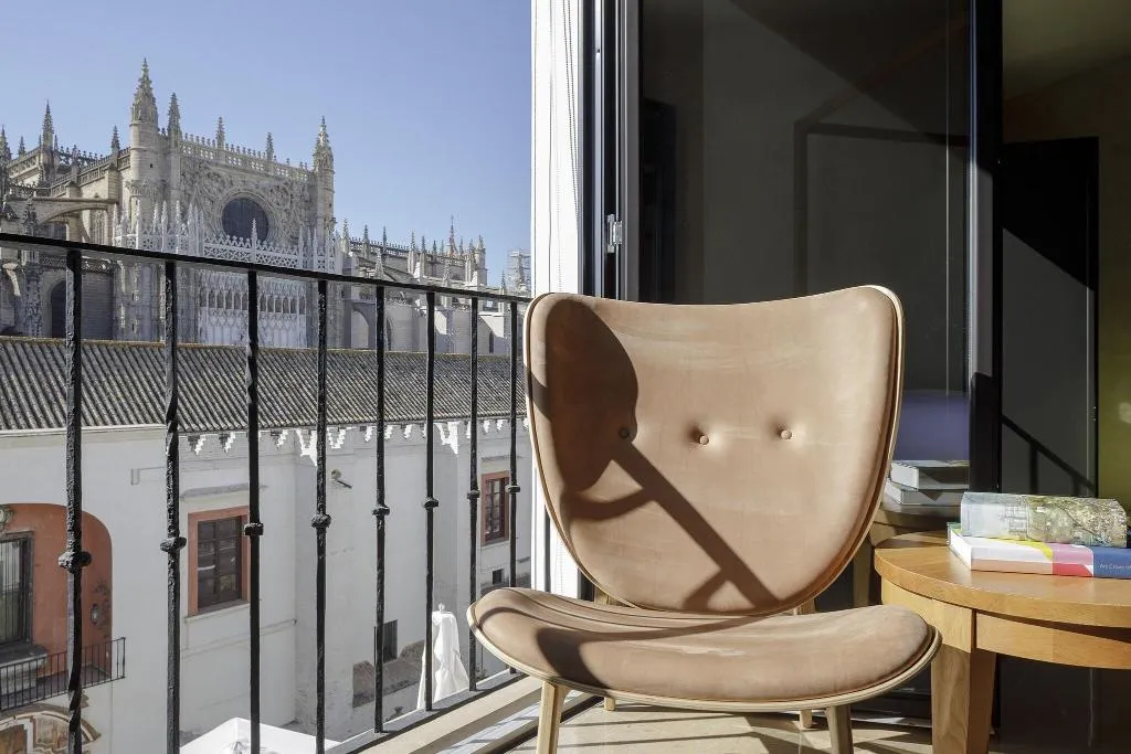 JUNIOR SUITE WITH VIEWS Room, Mercer EME Catedral Hotel, Seville