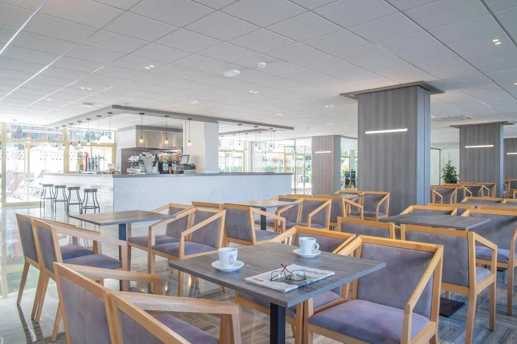 Bar, Pierre & Vacances Hotel Salou Sunset, Costa Dorada