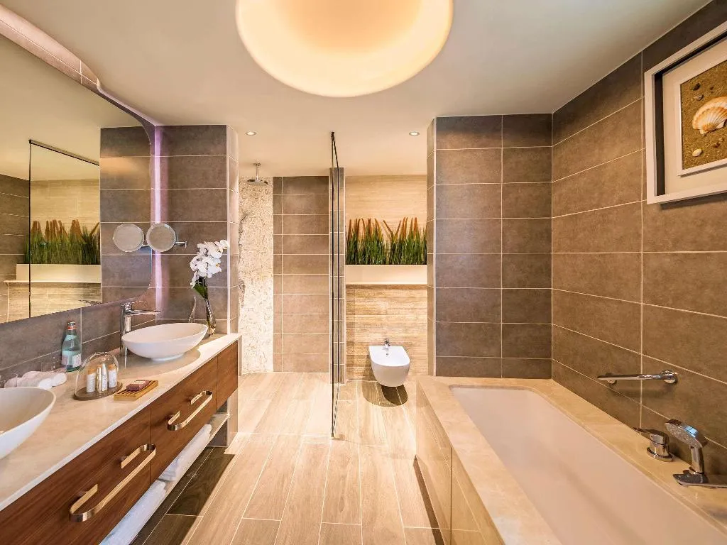 Sports and Entertainment, The Retreat Palm Dubai MGallery by Sofitel, Dubai