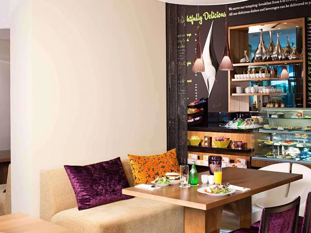 Bar, Novotel Suites Mall Avenue Dubai Hotel, Dubai