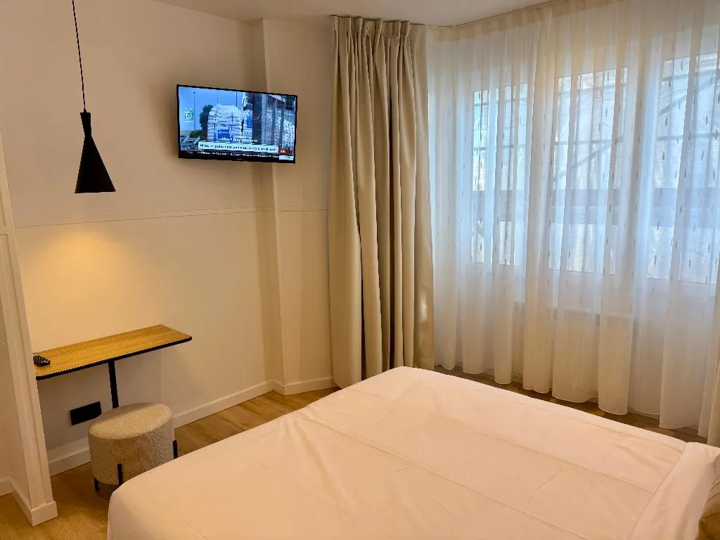 DOUBLE SUPERIOR CITY VIEW Room, Mucho Madrid, Madrid