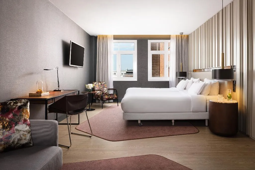 JUNIOR SUITE STANDARD Room, NH Collection Amsterdam Flower Market, Amsterdam