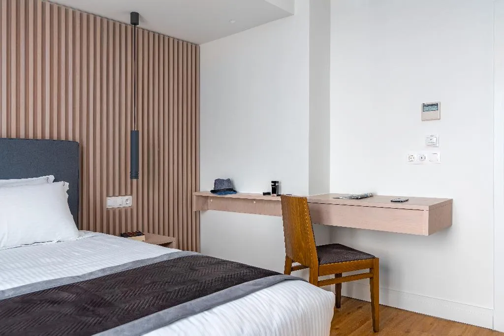 Double or Twin WITH BALCONY Room, Glyfada Riviera Hotel, Athens