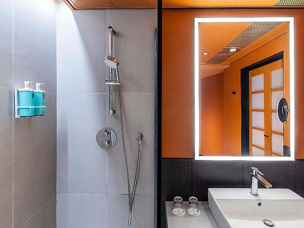 DOUBLE SUPERIOR WITH DOUBLE BED Room, Novotel Lisboa, Lisbon